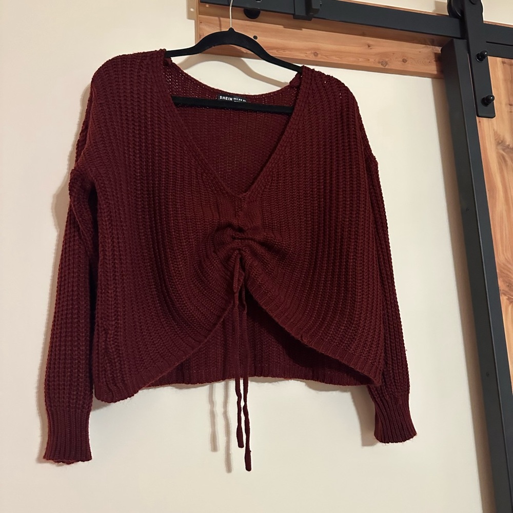 Cute maroon sweater crop